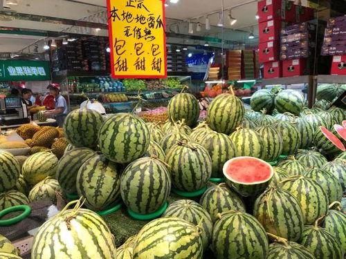 温州灵溪吃瓜,夏日吃瓜盛宴，感受地方特色美食魅力