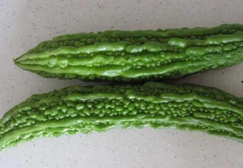 吃凉瓜腰骨疼,揭秘夏日消暑美食的潜在风险