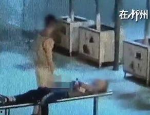 柳州女子喝醉吃瓜,瓜田夜话，醉梦食瓜记